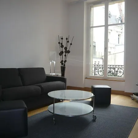 מלון Apts Bridgestreet Champs Elysees 4*