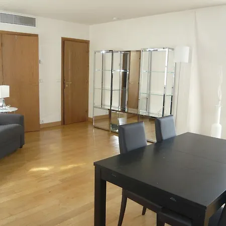 Apts Bridgestreet Champs Elysees Paris