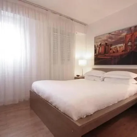 Apts Bridgestreet Champs Elysees Hotel 4*